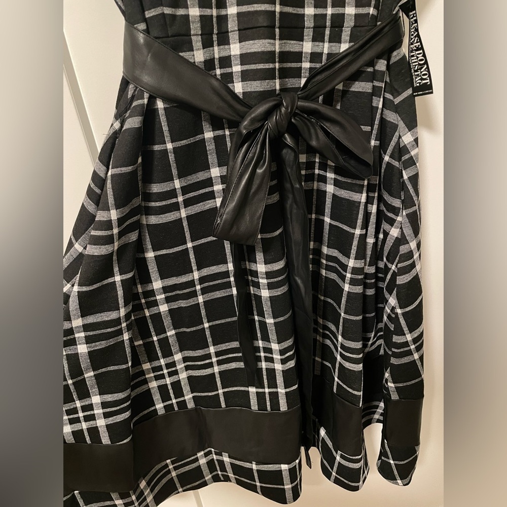NWT New York & Company Black and White Plaid Tie Waist Dress, Size XXL - Picture 2 of 4
